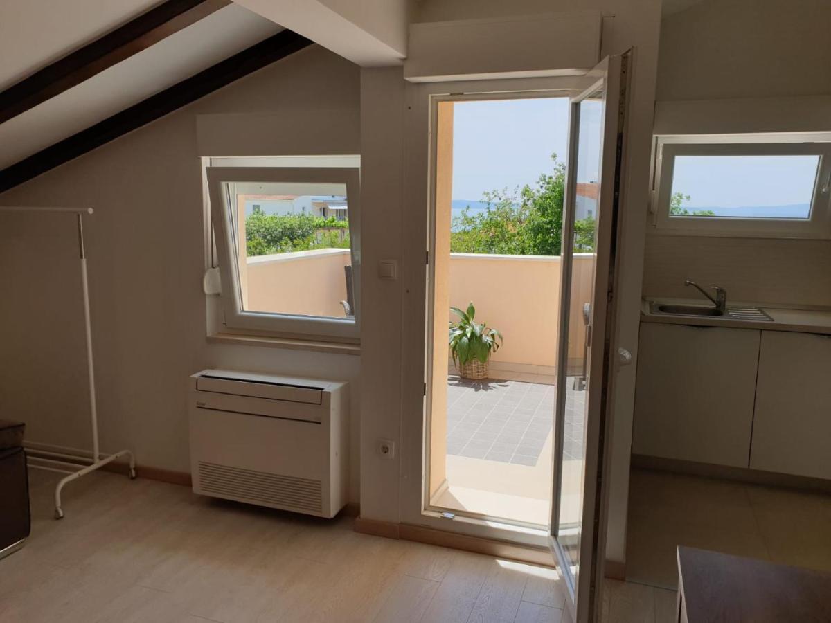Magi House With Pool Apartment Подстрана Екстериор снимка