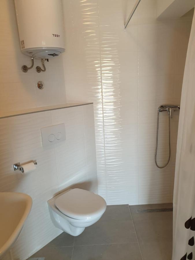 Magi House With Pool Apartment Подстрана Екстериор снимка