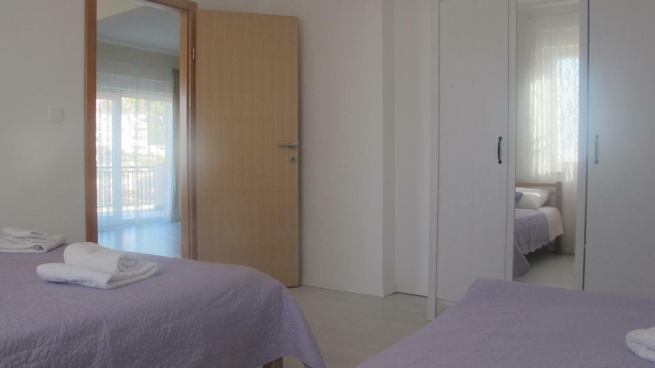 Magi House With Pool Apartment Подстрана Екстериор снимка